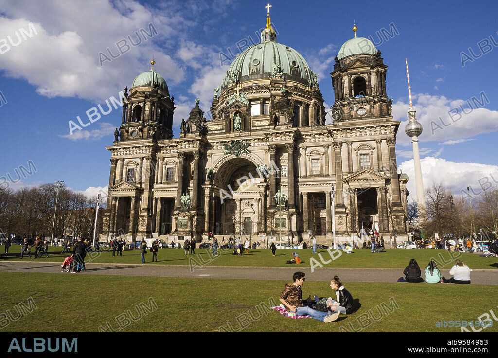 Catedral de Berlín (Berliner Dom ) templo de la Iglesia Evangélica,estilo neobarroco , S. XIX , Berlin,Alemania, europe.
