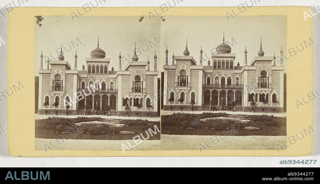 Alhambra' in the Rosenaupark, Nuremberg, Orientalisches Haus in der Rosenau (title on object), Nürnberg (series title on object), Deutschland (series title on object), Johann Friedrich Stiehm (mentioned on object), publisher: E. Linde & Co (mentioned on object), Neurenberg, publisher: London, 1868 - 1888, cardboard, paper, albumen print, height 87 mm × width 177 mm.