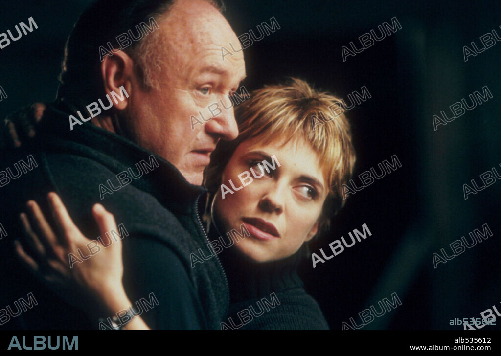 GENE HACKMAN and REBECCA PIDGEON in HEIST, 2001, directed by DAVID MAMET. Copyright WARNER BROS.