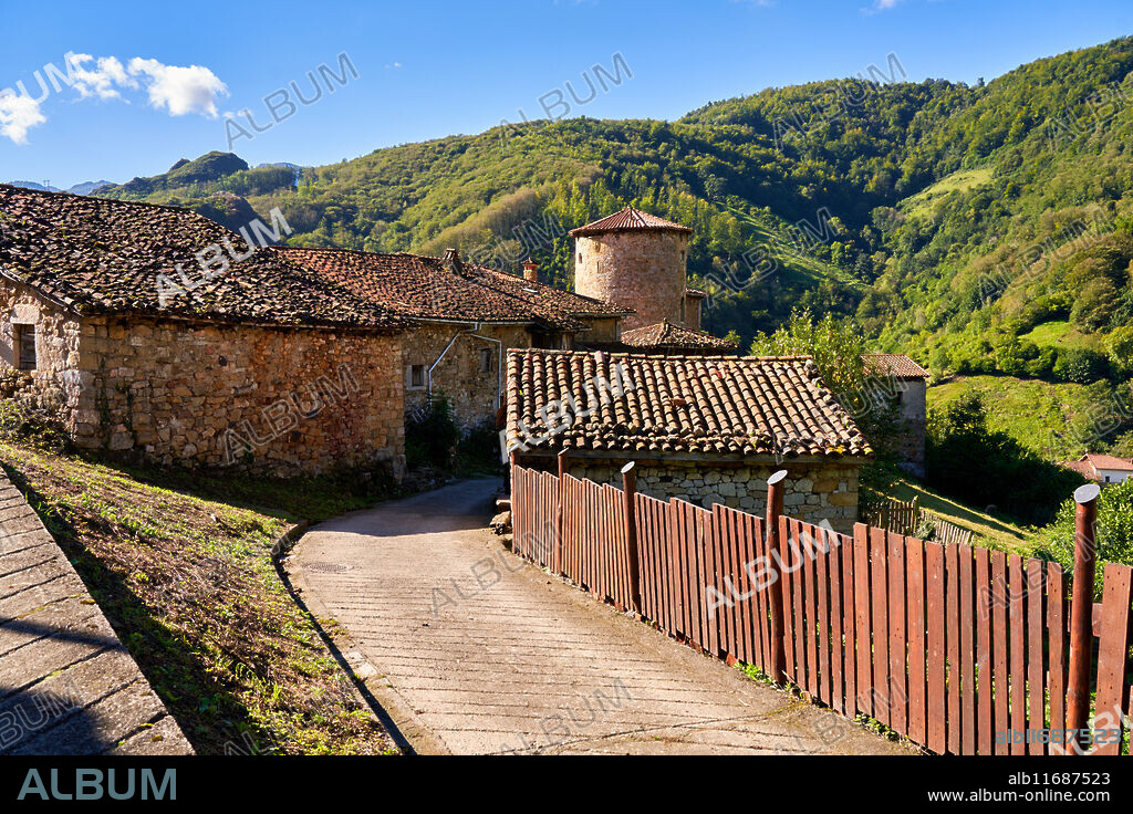 Torre de Tuñón, Medieval Complex, Bandujo, Banduxu, Proaza, Asturias, Spain.