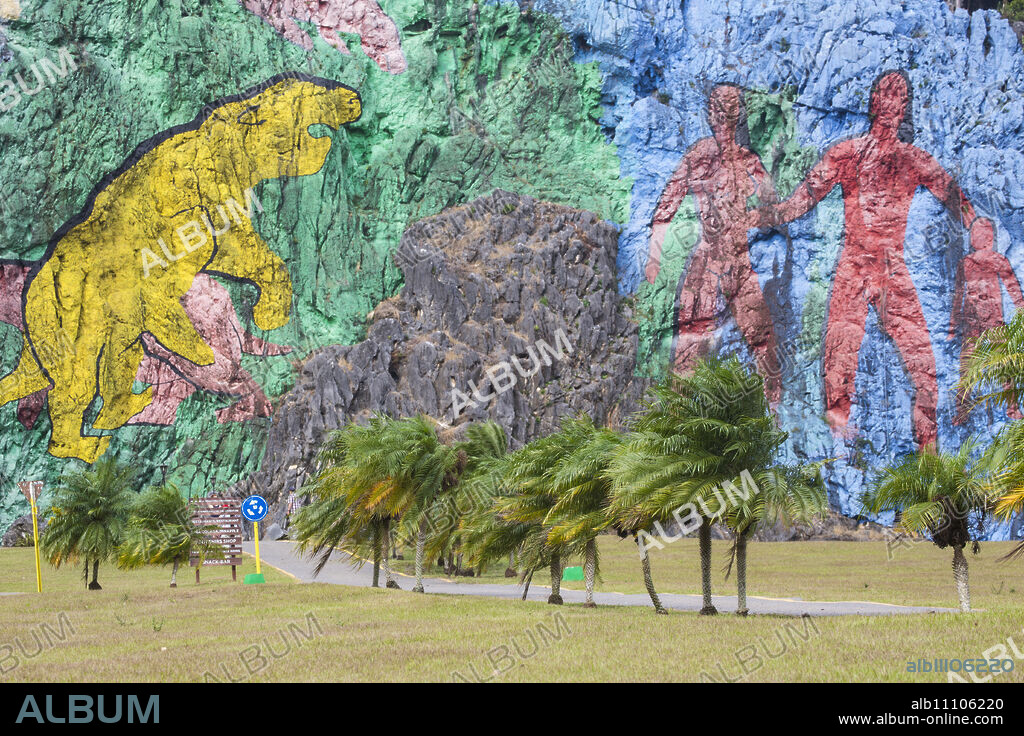 Mural de la Prehistoria, Vinales, Pinar del Rio Province, Cuba, West Indies, Central America.