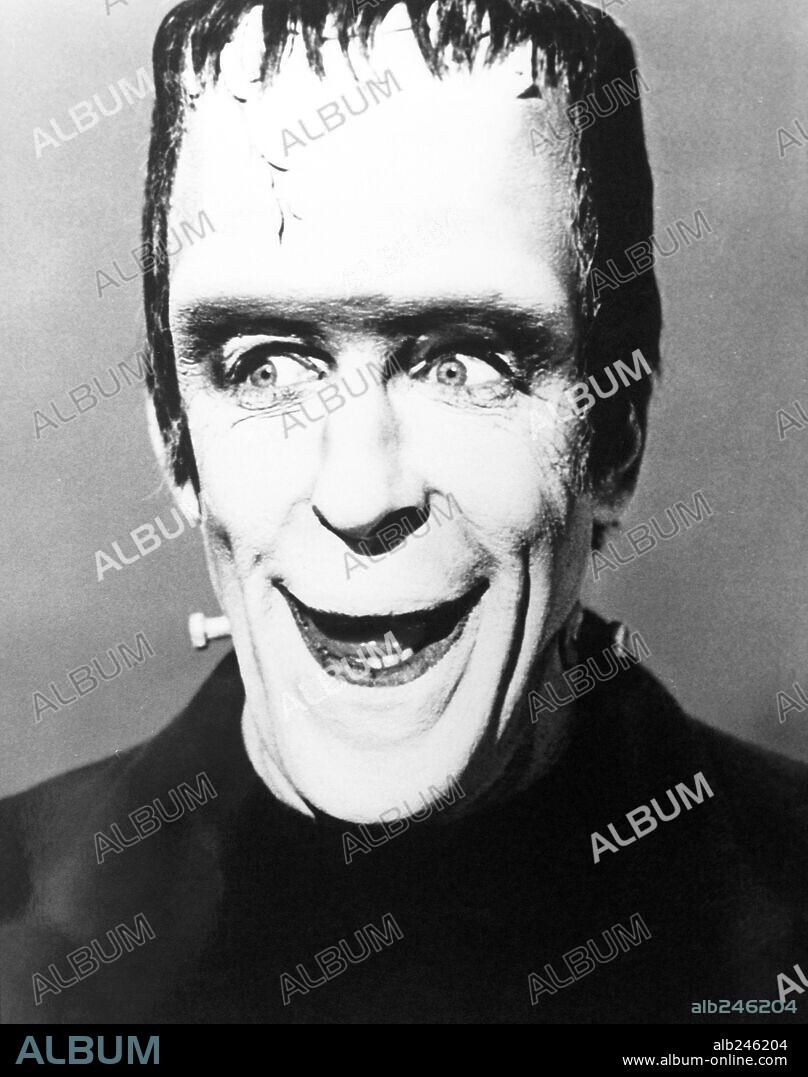 FRED GWYNNE en LA FAMILIA MONSTER, 1964 (THE MUNSTERS), dirigida por EARL BELLAMY, EZRA STONE, GENE REYNOLDS, JERRY PARIS, JOSEPH PEVNEY y NORMAN ABBOTT. Copyright CBS/MCA/UNIVERSAL.