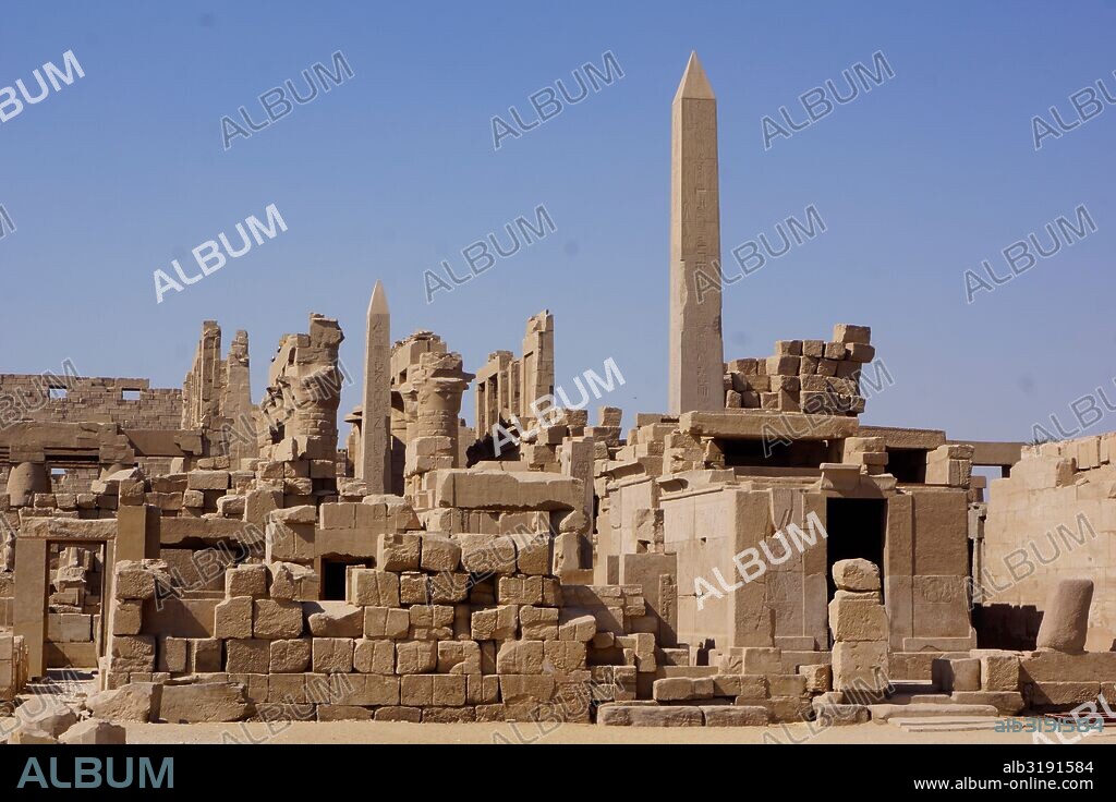 Obeliscos en templo de Karnak. Egipto.