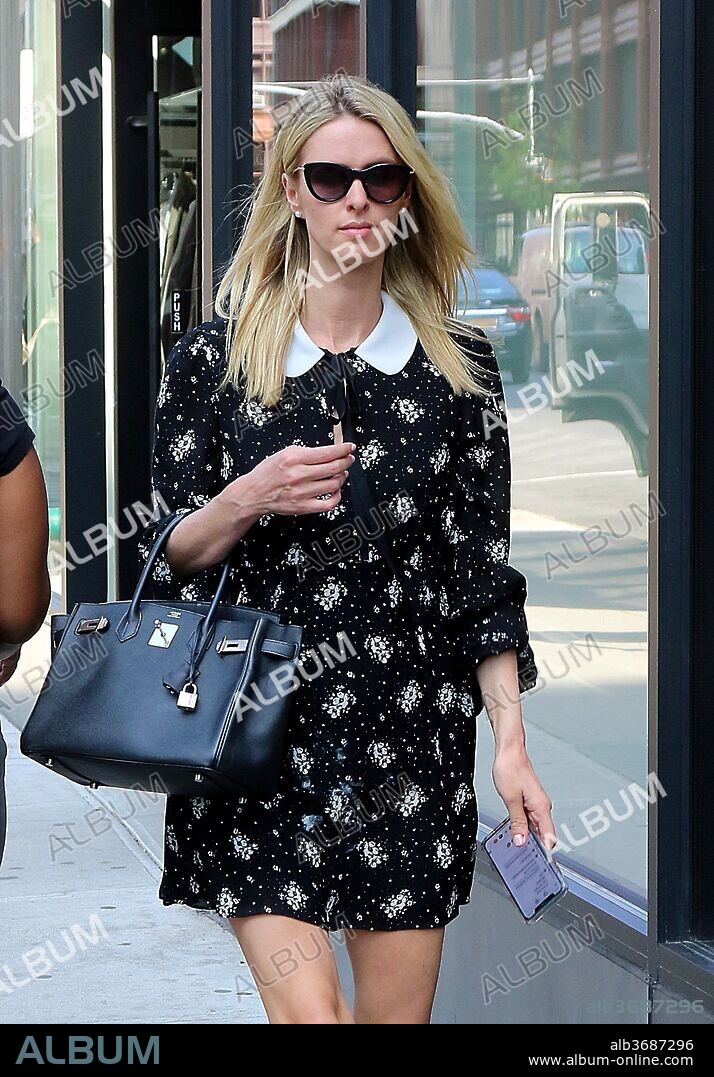 May 1, 2018 - New York, New York, United States - Socialite Nicky Hilton Rothschild rocks a short summer dress as she enjoys warm spring weather in Greenwich Village on May 1 2018 in New York City. 01/05/2018