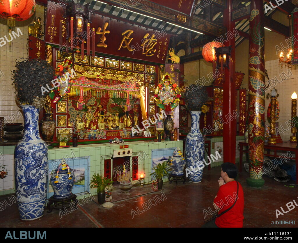 Leng Bua La Shrine, the oldest Chinese temple in Bangkok, Chinatown, Bangkok, Thailand, Southeast Asia, Asia.