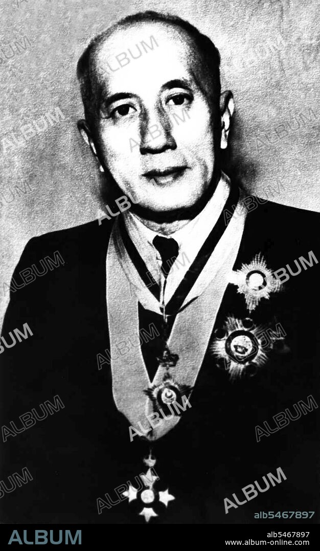 Tun Dato Sri Sir Cheng-lock Tan, DPMJ, KBE (Chinese: ???; pinyin: Chén Zhenlù; Pe?h-oe-ji: Tân Ching-lo?k) was a Malaysian Chinese businessman and a key public figure who devoted his life to fighting for the rights and the social welfare of the Chinese community in Malaya. Tan was also the founder of the Malaysian Chinese Association (MCA), which advocated his cause for the Malaysian Chinese population. Born on April 5, 1883, Tan was the third son of Tan Keong Ann, who had seven sons and daughters, and the fifth-generation Peranakan Chinese Malaysian living at 111, Heeren Street (Malay: Jalan Heeren) in Malacca. His ancestor, Tan Hay Kwan, a junk owner and trader, had migrated to Malacca from Zhangzhou prefecture in Fujian Province, China in 1771.