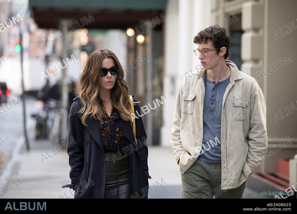 CALLUM TURNER y KATE BECKINSALE en CANCION DE NUEVA YORK, 2017 (THE ONLY LIVING BOY IN NEW YORK), dirigida por MARC WEBB. Copyright Big Indie Pictures/Amazon Studios.