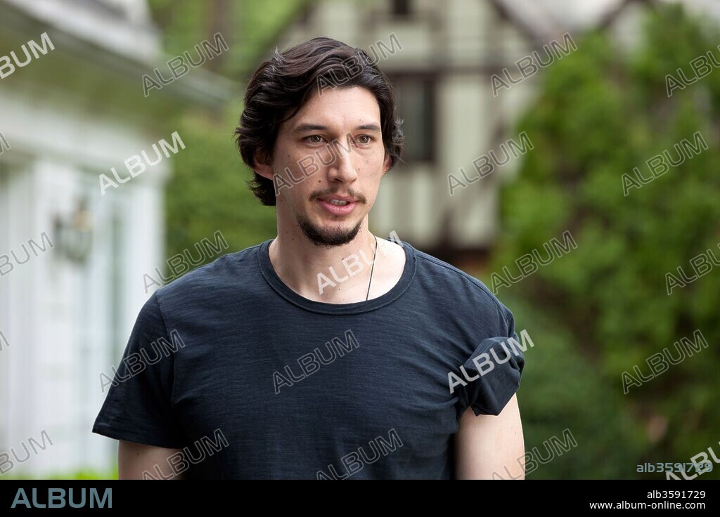 ADAM DRIVER en AHI OS QUEDAIS, 2014 (THIS IS WHERE I LEAVE YOU), dirigida por SHAWN LEVY. Copyright WARNER BROS.