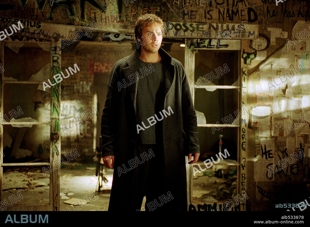 BARRY WATSON en BOOGEYMAN, LA PUERTA DEL MIEDO, 2005 (BOOGEYMAN), dirigida por STEPHEN T. KAY. Copyright GHOST HOUSE PICTURES / GRIFFEN, KIRSTY.
