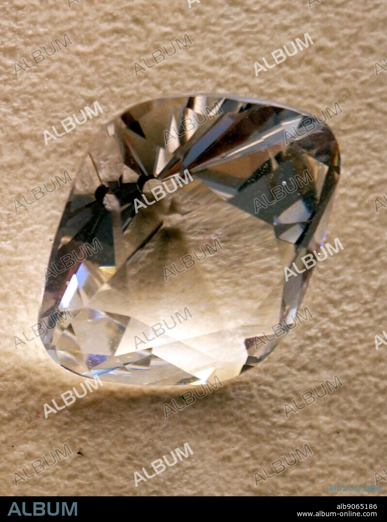 Model of the rough diamond known as the 'Star of the South' found in the Bagagem mines in Brazil. Dated 20th Century.