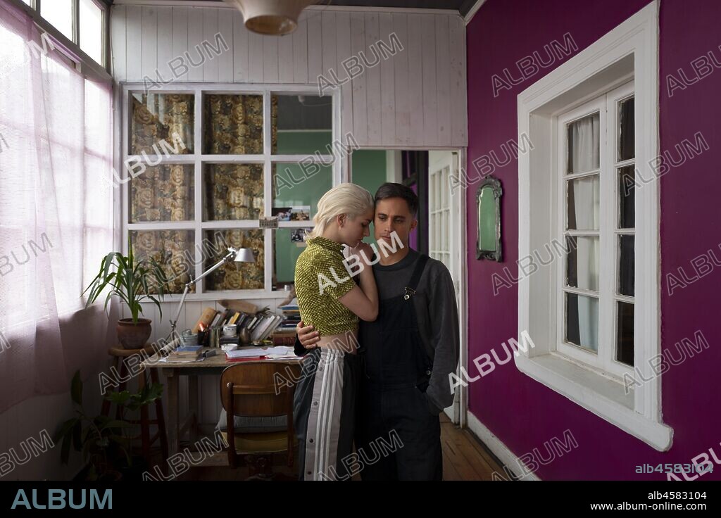 GAEL GARCIA BERNAL and MARIANA DI GIROLAMO in EMA, 2019, directed by PABLO LARRAIN. Copyright FABULA.