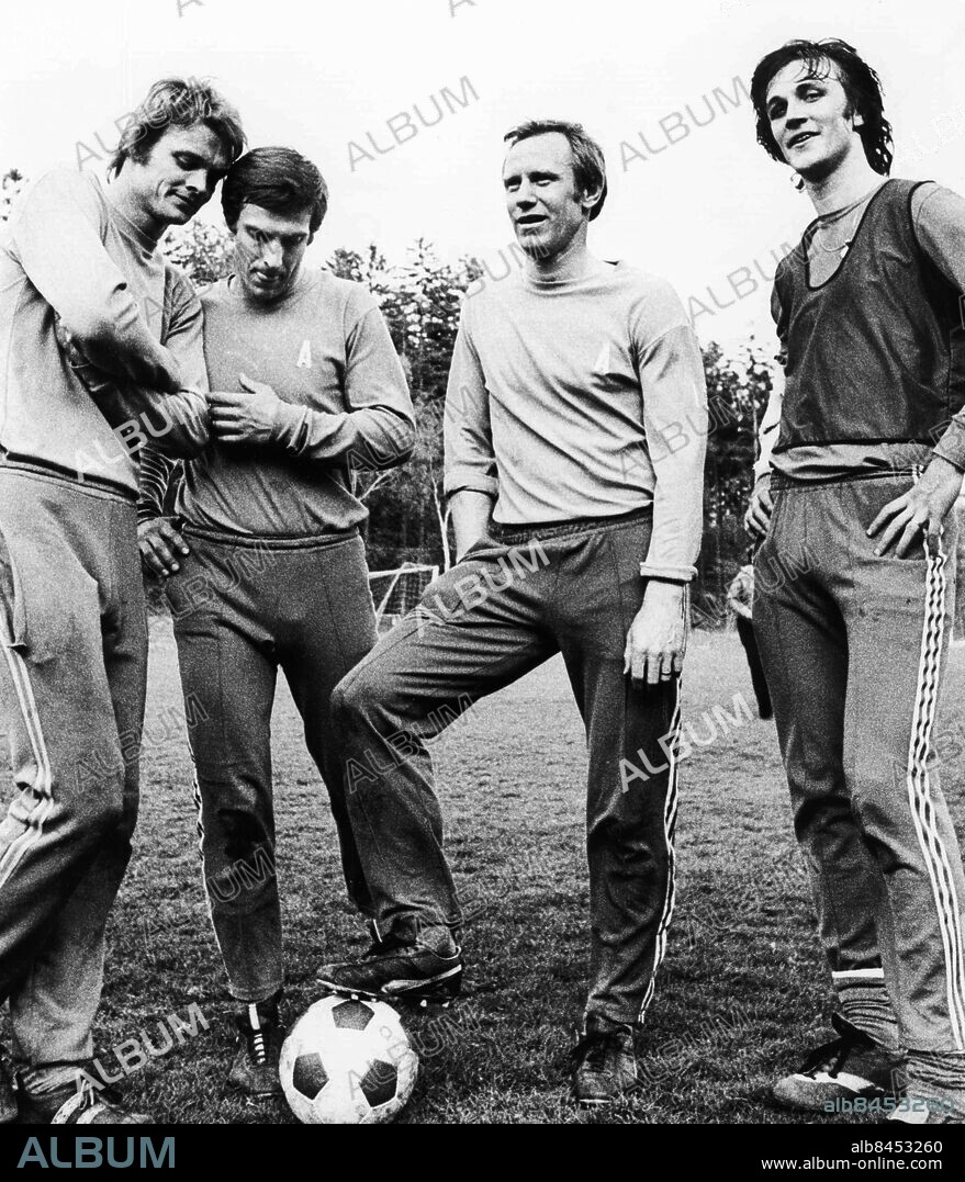 GÖTEBORG 1978-05-09.. Fyra spelare från IFK Göteborg är uttagna att representera Sverige i VM i Argentina. Från vänster ses Torbjörn Nilsson, Olle Nordin, Björn Nordqvist och Ralf Edström *** Local Caption *** GP Foto: Siv Johnson / Kamerareportage / TT / Kod: 2524.