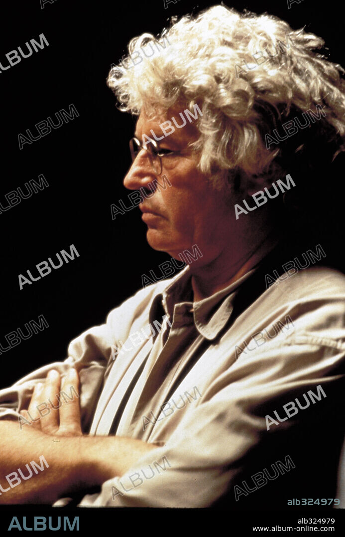 JEAN-JACQUES ANNAUD en SIETE AÑOS EN EL TÍBET, 1997 (SEVEN YEARS IN TIBET), dirigida por JEAN-JACQUES ANNAUD. Copyright MANDALAY ENTERTAIMENT.