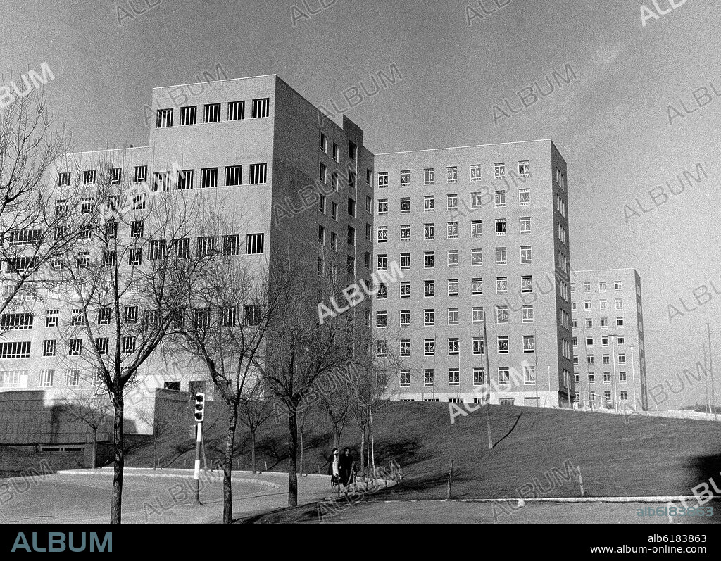 EDUARDO TORROJA MIRET (1899-1961). HOSPITAL CLINICO DE SAN CARLOS - 1936 - FOTOGRAFIA EN BLANCO Y NEGRO - AÑOS 60.