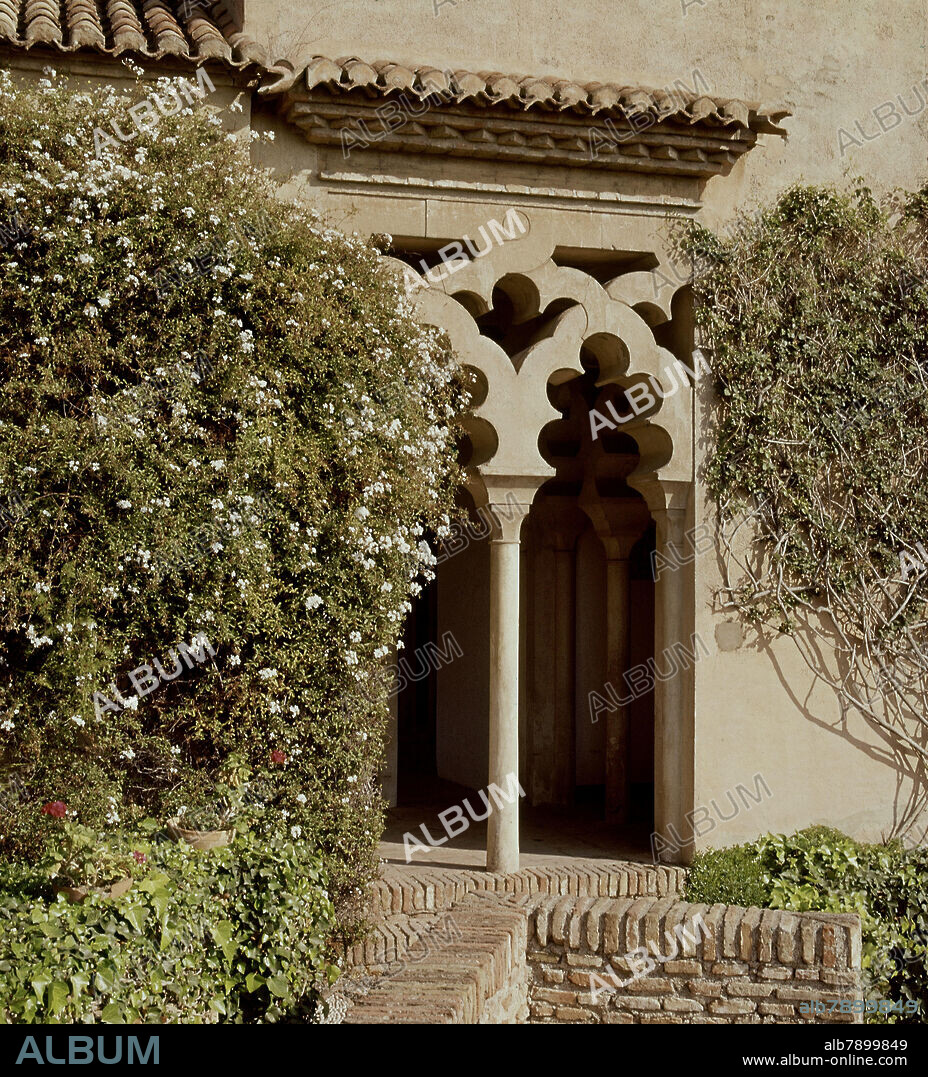 PUERTA DEL PATIO DE LOS SURTIDORES - FOTO AÑOS 60.