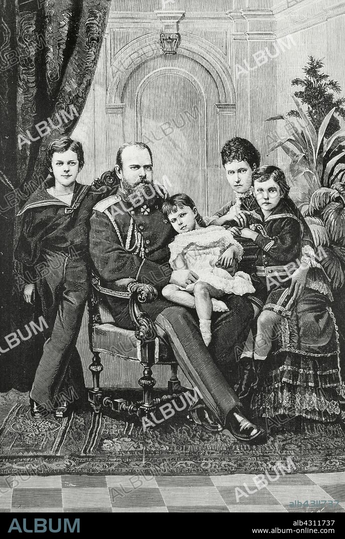 La familia imperial Rusa. De izquierda a derecha: Zarivitch Nicolas Alejandrovitch, El Zar Alejandro III (1845-1894), la Gran Duquesa Xenia Alejandrovna Románova (1875-1960) la Zarina María Feodorovna Románova (1847-1928) y el Gran Duque Jorge Alejandrovitch (1871-1899). Grabado por Arturo Carretero (1852-1903). La Ilustración Española y Americana, 15 de junio de 1883.