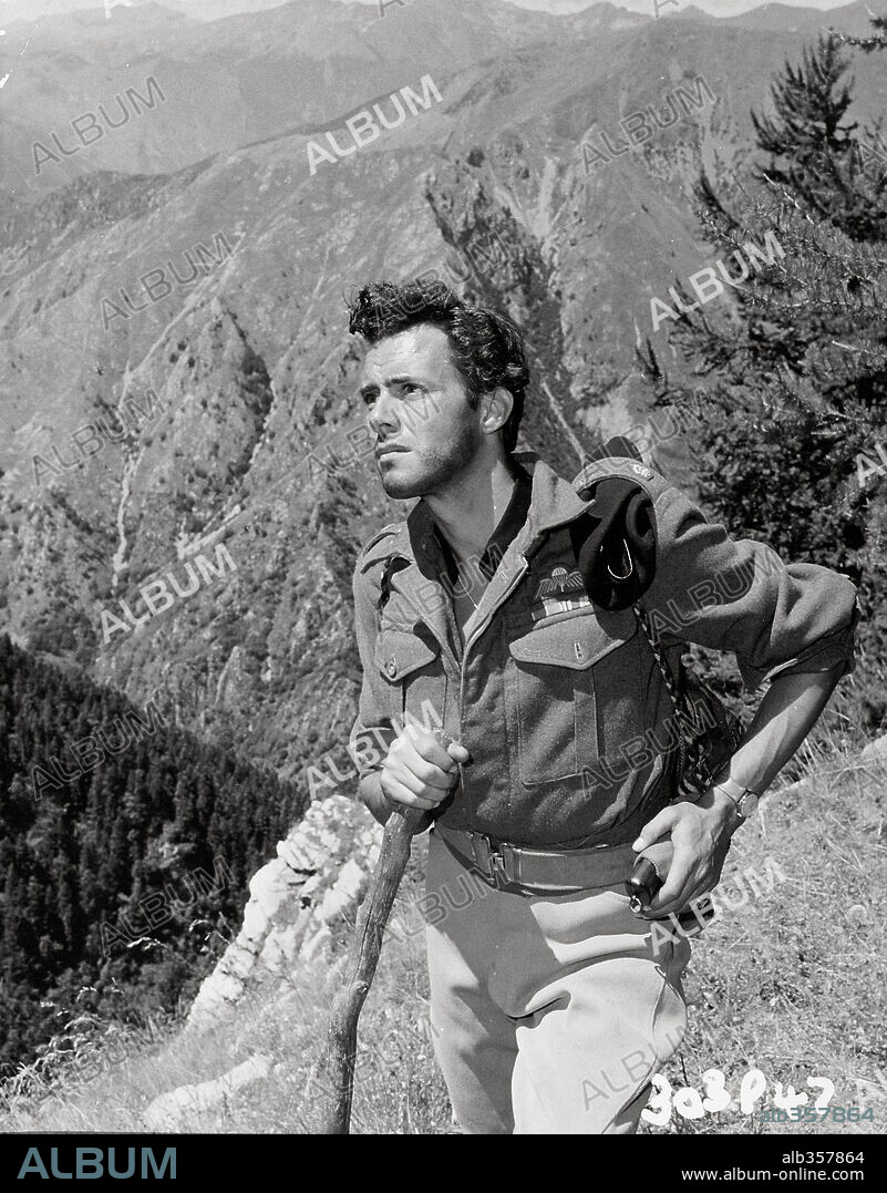 DIRK BOGARDE in NIGHT AMBUSH, 1957 (ILL MET BY MOONLIGHT). Copyright RANK.
