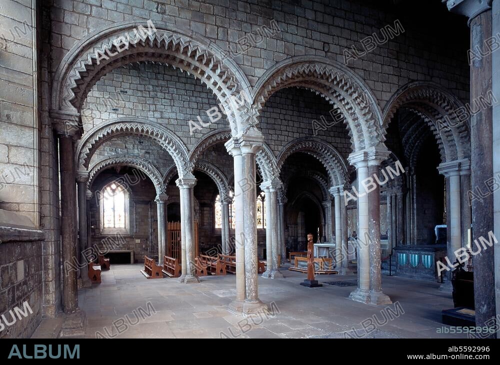 Durham (England), Durham Cathedral (also: The Cathedral Church of Christ, Blessed Mary the Virgin and St Cuthbert of Durham), founded in 1093. Interior view of the narthex. Photo by Florian Monheim.