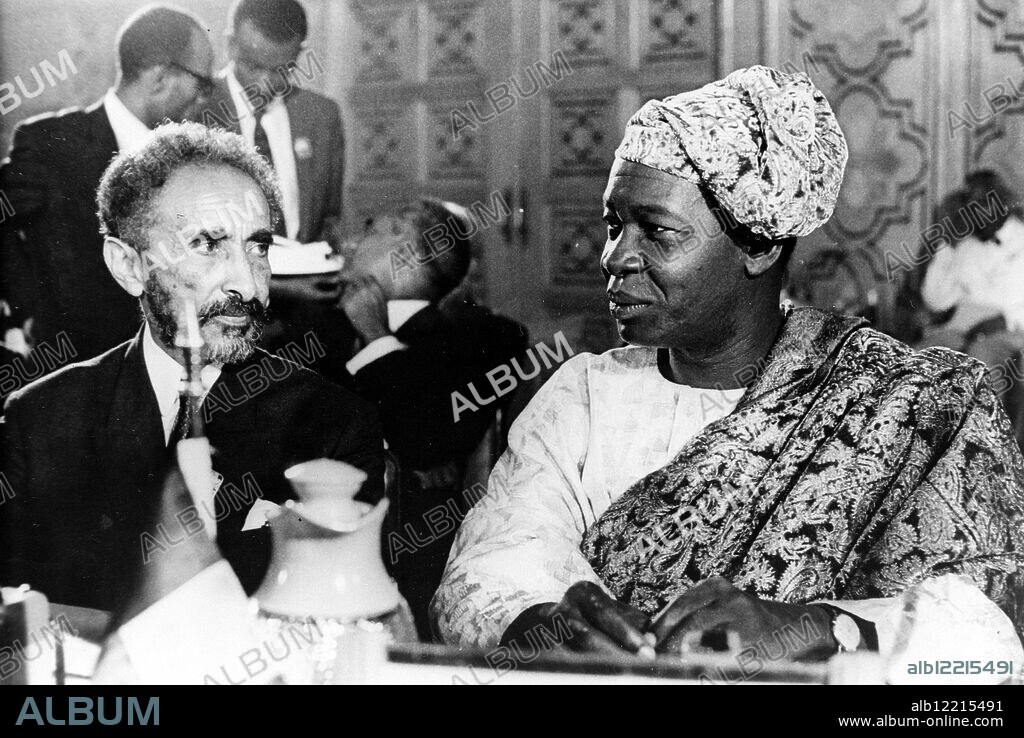 ETHIOPIAN EMPEROR HAILE SELASSIE WITH SOUROU MIGAN APITHY PRESIDENT AT AFRICAN SUMMIT IN CAIRO ;. 18 JULY 1964.