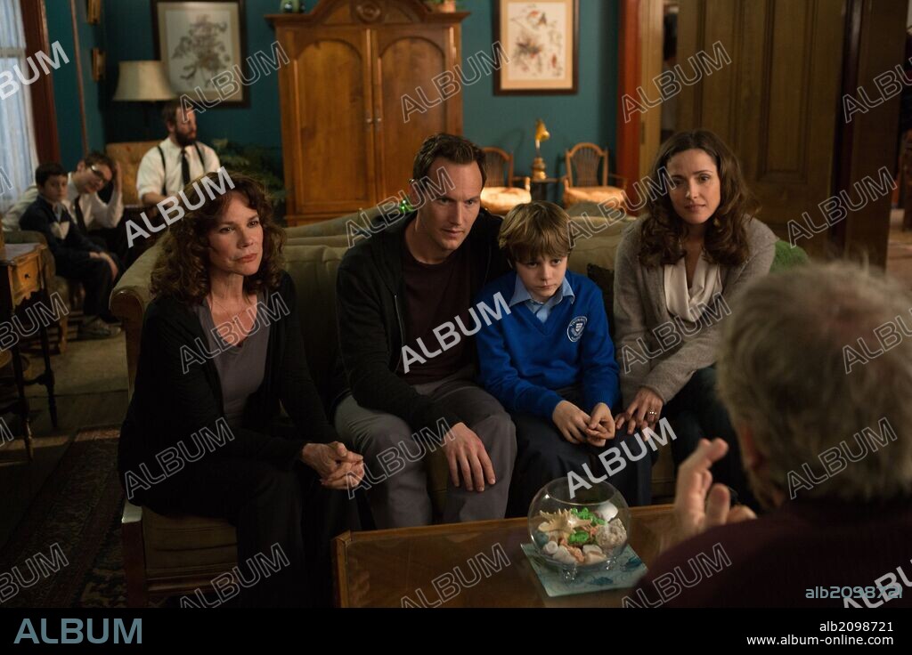 BARBARA HERSHEY, PATRICK WILSON und ROSE BYRNE in INSIDIOUS: CHAPTER 2, 2013, unter der Regie von JAMES WAN. Copyright BLUMHOUSE PRODUCTIONS.