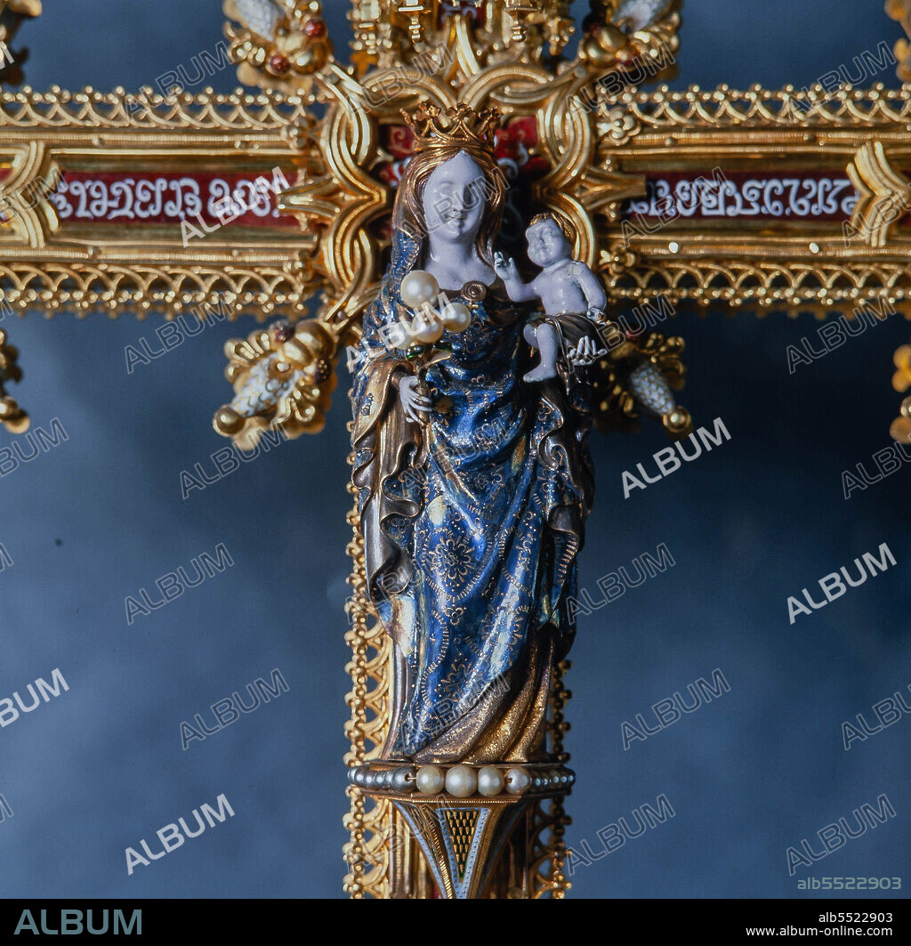 Cruz de Les Perles, siglo XVI. Museu-Tresor de la Catedral de Girona / Museo Tesoro de la Catedral de Gerona.