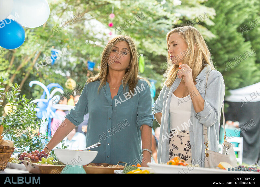 JENNIFER ANISTON y KATE HUDSON en FELIZ DIA DE LA MADRE, 2016 (MOTHER'S DAY), dirigida por GARRY MARSHALL. Copyright APERTURE MEDIA PARTNERS/CAPACITY PICTURES/GULFSTREAM PICTURE.