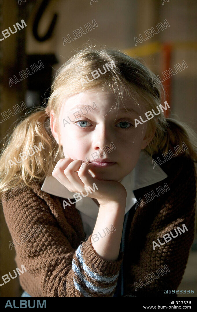 FANNING DAKOTA. DAKOTA FANNING in CHARLOTTE'S WEB, 2006, directed by GARY WINICK. Copyright PARAMOUNT PICTURES.