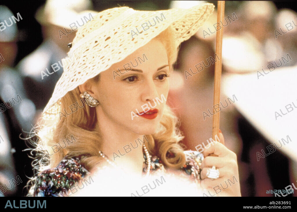 MADONNA en EVITA, 1996, dirigida por ALAN PARKER. Copyright CINERGI PICTURES / APPLEBY, DAVID.