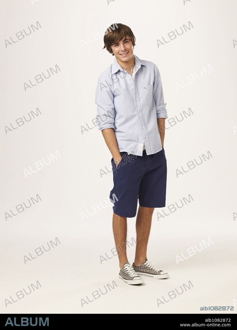 ZAC EFRON en HIGH SCHOOL MUSICAL 3: FIN DE CURSO, 2008 (HIGH SCHOOL MUSICAL 3: SENIOR YEAR), dirigida por KENNY ORTEGA. Copyright WALT DISNEY PICTURES / ECCLES, ANDREW.