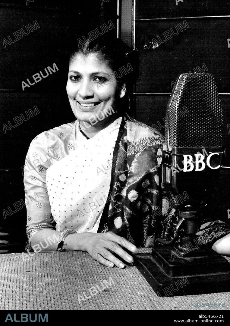 Shrimati Shanta Rao - Shrimati Shanta Rao, the famous Indian dancer, broadcasting for the British Broadcasting Corporation during her visit to England in 1955 to give a series of dance recitals.She appeared on television and in "London Calling Asia," the BBCs regional programme in English for listeners in South and South-East Asia and the Par East, Listeners also heard her in the BBC's Tamil Programme "Tamizhosai." September 12, 1955. (Photo by BBC).