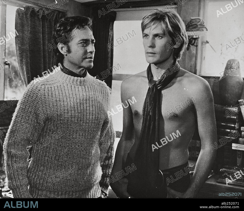 HELMUT BERGER and RICHARD TODD in THE SECRET OF DORIAN GRAY, 1970 (DORIAN GRAY), directed by MASSIMO DALLAMANO. Copyright SARGON FILM.