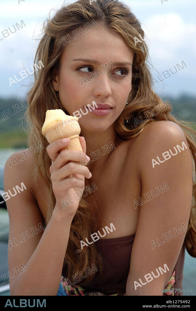 JESSICA ALBA in GOOD LUCK CHUCK, 2007, directed by MARK HELFRICH. Copyright LIONS GATE FILMS.