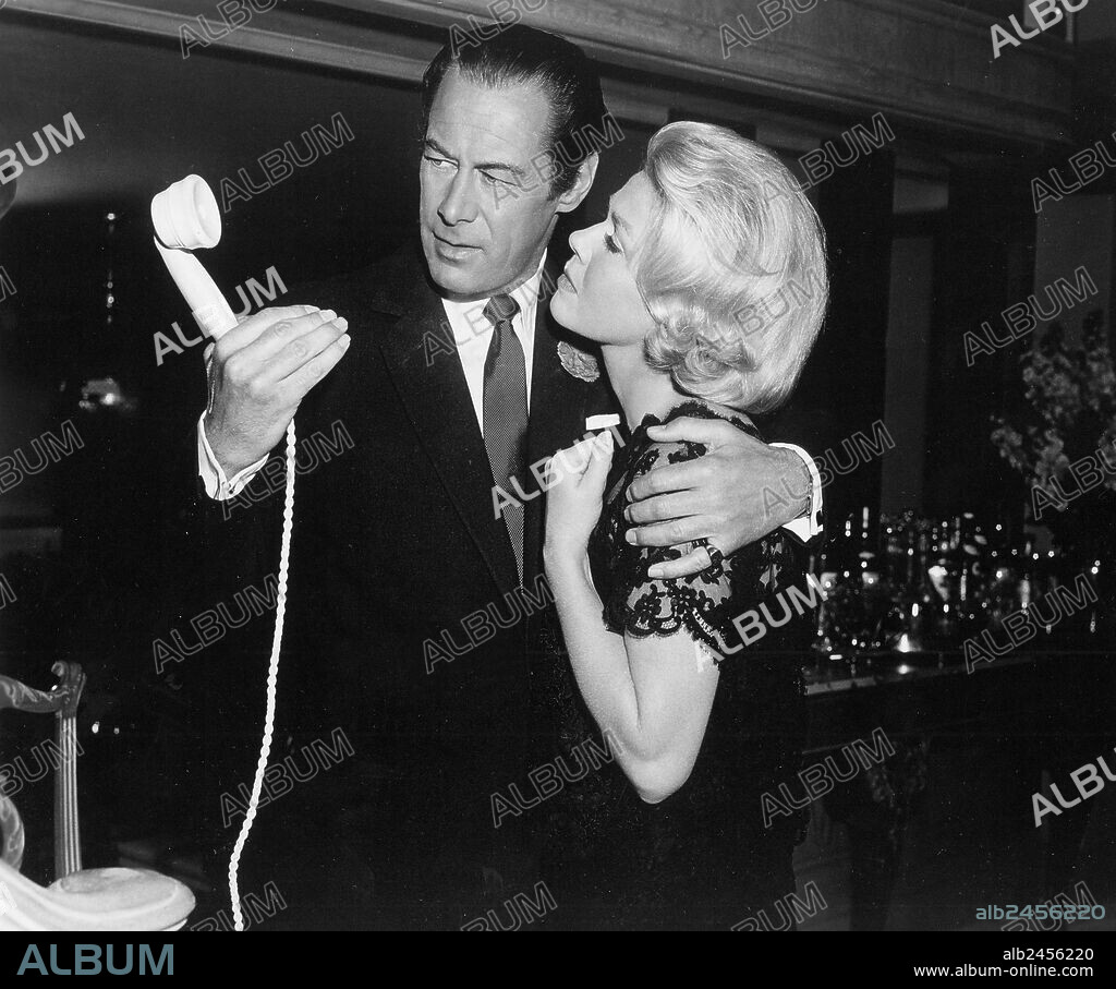 DORIS DAY and REX HARRISON in MIDNIGHT LACE, 1960, directed by DAVID MILLER. Copyright UNIVERSAL INTERNATIONAL.