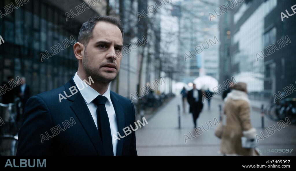MORITZ BLEIBTREU in DIE DUNKLE SEITE DES MONDES, 2015, unter der Regie von STEPHAN RICK. Copyright PORT AU PRINCE FILM & KULTUR PRODUKTION / CRAMER, FELIX.