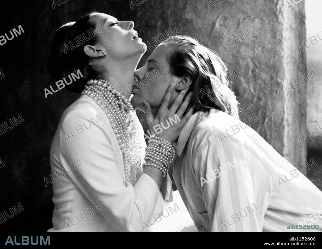 STEVEN WADDINGTON y TILDA SWINTON en EDUARDO II, 1991 (EDWARD II), dirigida por DEREK JARMAN. Copyright PALACE PICTURES.