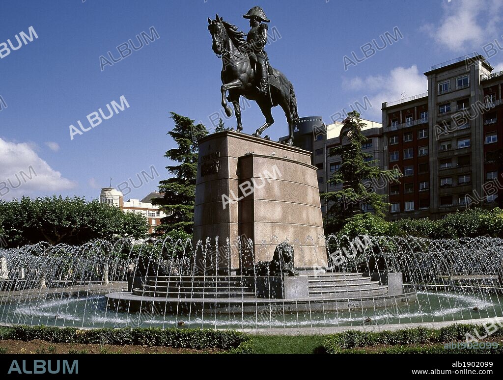 LA RIOJA. LOGROÑO Detail of the equestrian monument dedicated to the Spanish military man Baldomero ESPARTERO (1793-1879), located on the PASEO DEL ESPOLON. Spain.
