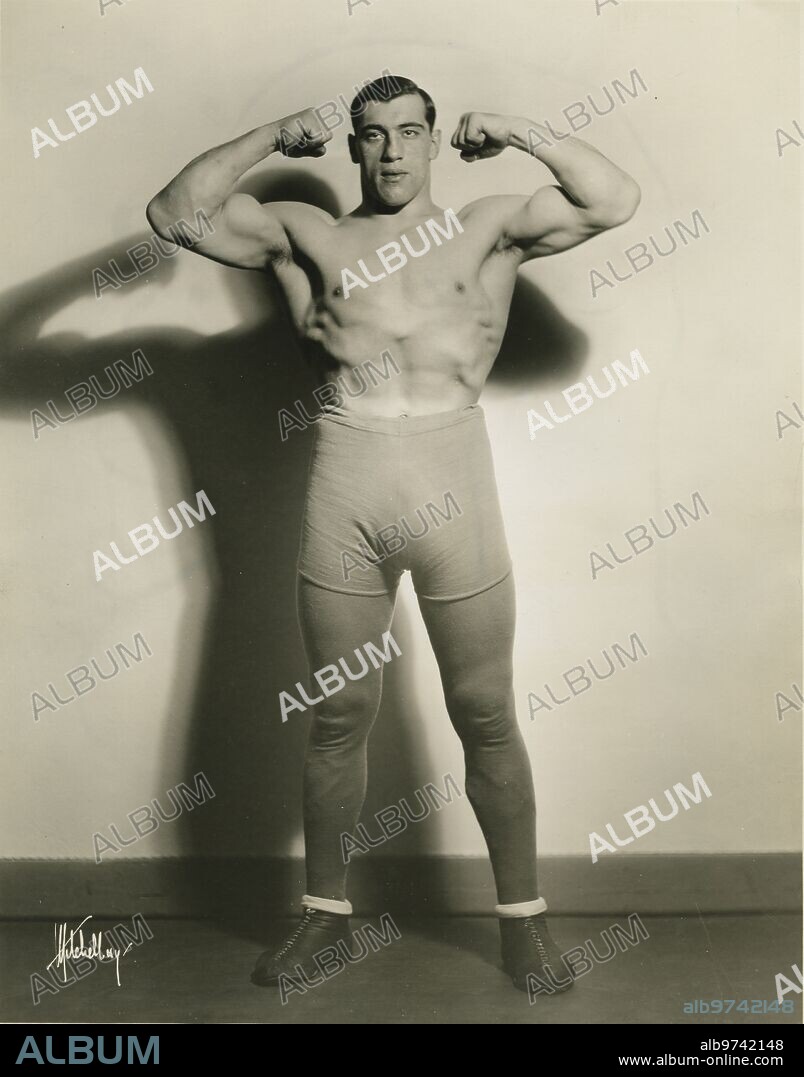 1932. The boxer Primo Carnera.
