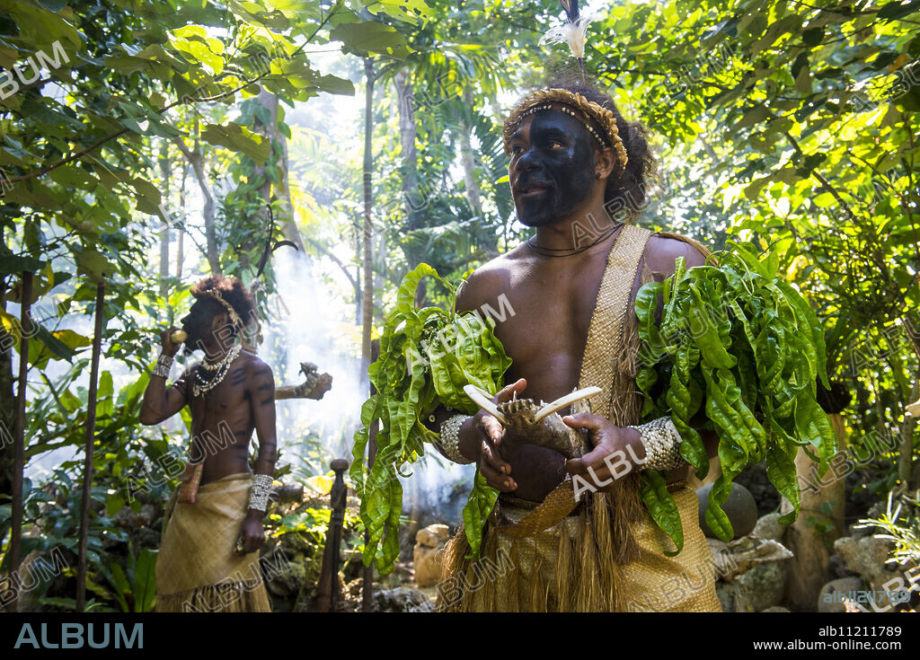 Traditional dressed man in the jungle, Ekasup Cultural Village, Efate, Vanuatu, Pacific.