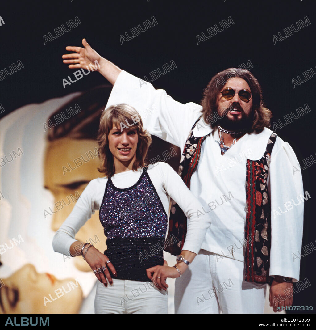 Mouth and MacNeal, Willem Duyn and Maggie MacNeal, pop singing duo from the Netherlands, performance in Germany, 1972.