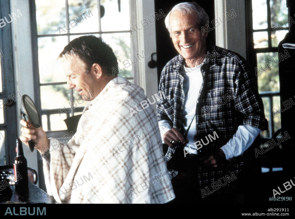 KEVIN COSTNER and PAUL NEWMAN in MESSAGE IN A BOTTLE, 1999, directed by LUIS MANDOKI. Copyright WARNER BROS. PICTURES / GLASS, BEN.