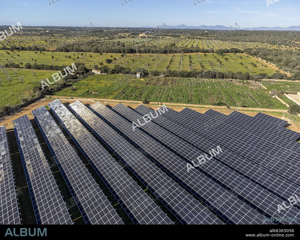 Parc Fotovoltaic Can Xim de S'Aguila, solar energy plates, Llucmajor, Mallorca, Balearic Islands, Spain.