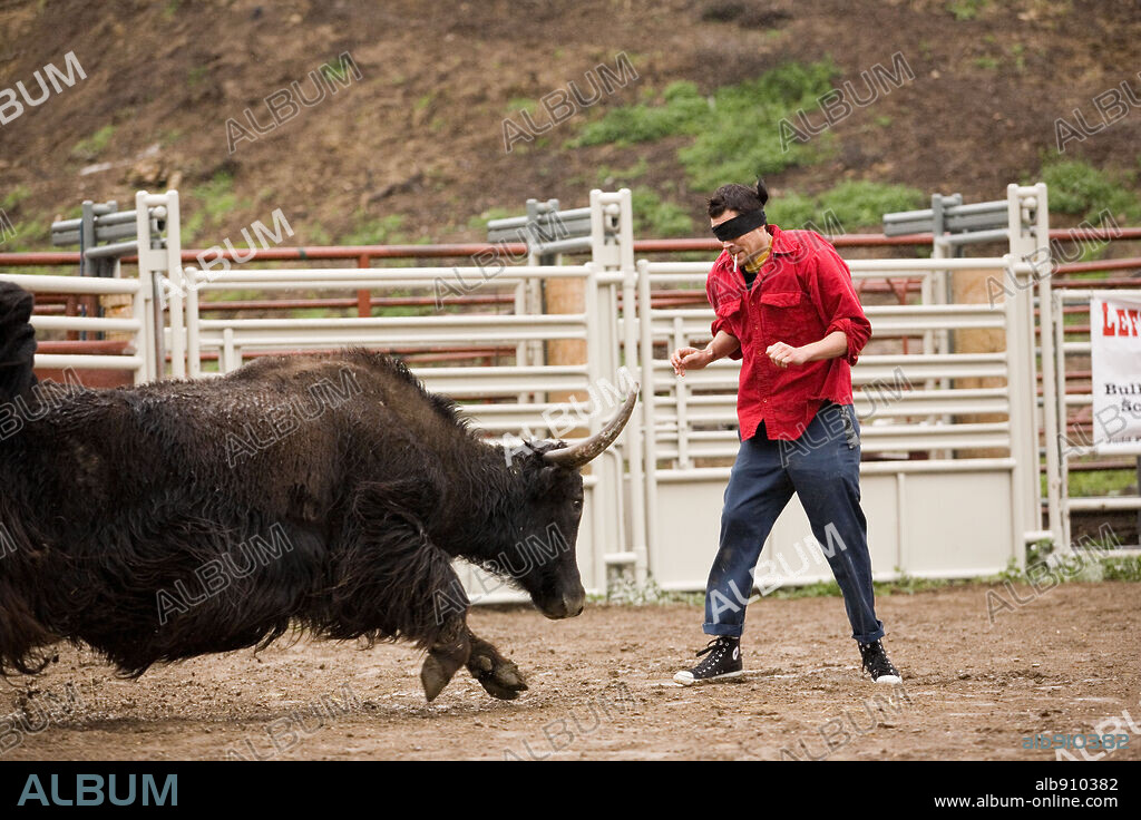 JOHNNY KNOXVILLE in JACKASS: NUMBER TWO, 2006, unter der Regie von JEFF TREMAINE. Copyright PARAMOUNT PICTURES/MTV FILMS/DICKHOUSE PRODUCT./LYNCH SIDERO.