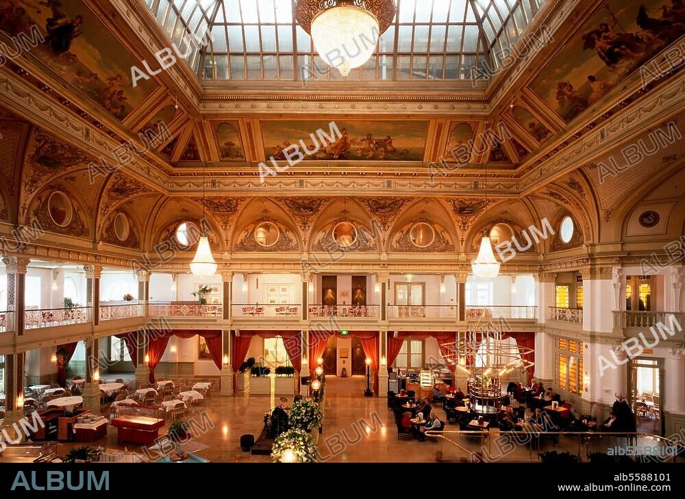 Scheveningen, Kurhaus-Hotel / Lobby © Florian Monheim Filmsize: 6 × 9 cm.