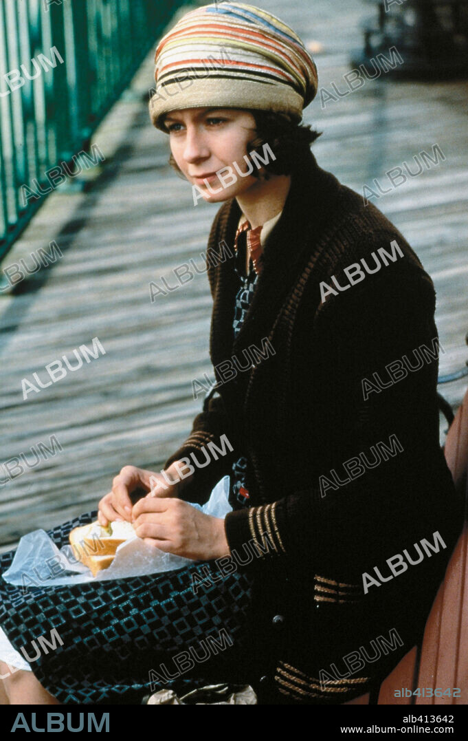 SAMANTHA MORTON in SWEET AND LOWDOWN, 1999, directed by WOODY ALLEN. Copyright SWEETLAND FILMS.