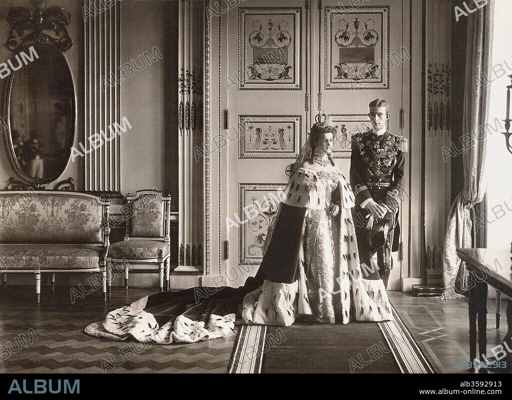 ANONYMOUS. Grand Duchess Maria Pavlovna and Prince Wilhelm, Duke of Södermanland. Wedding photo in Catherine Palace at Tsarskoye Selo.