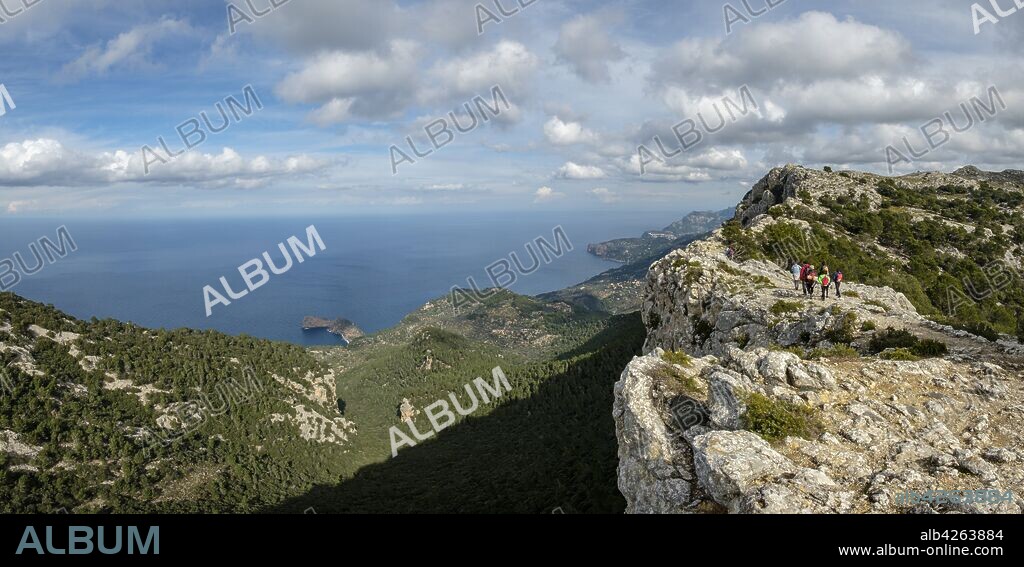 Camí de s'Arxiduc, Valldemossa, Paraje natural de la Serra de Tramuntana, Mallorca, balearic islands, Spain.