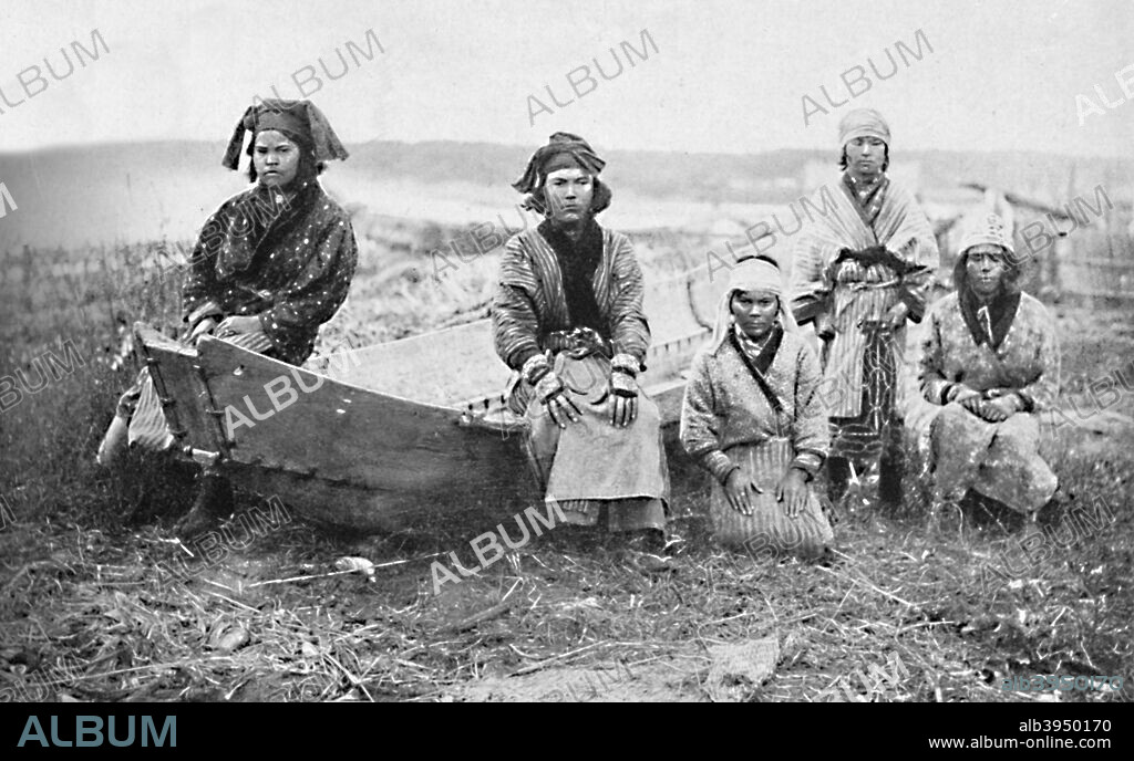 A party of Ainu women, Monbetsu, Hokkaido, Japan, 1902. From The Living Races of Mankind, Vol. I. [Hutchinson & Co, London, 1902].