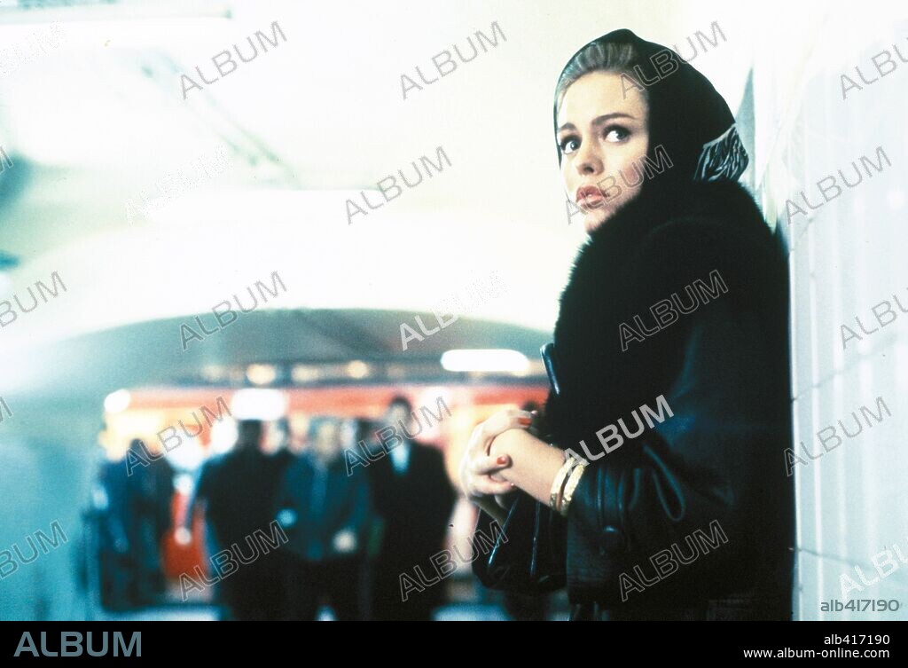 PATSY KENSIT en BELTENEBROS, 1991, dirigida por PILAR MIRO. Copyright COLUMBIA TRI STAR.