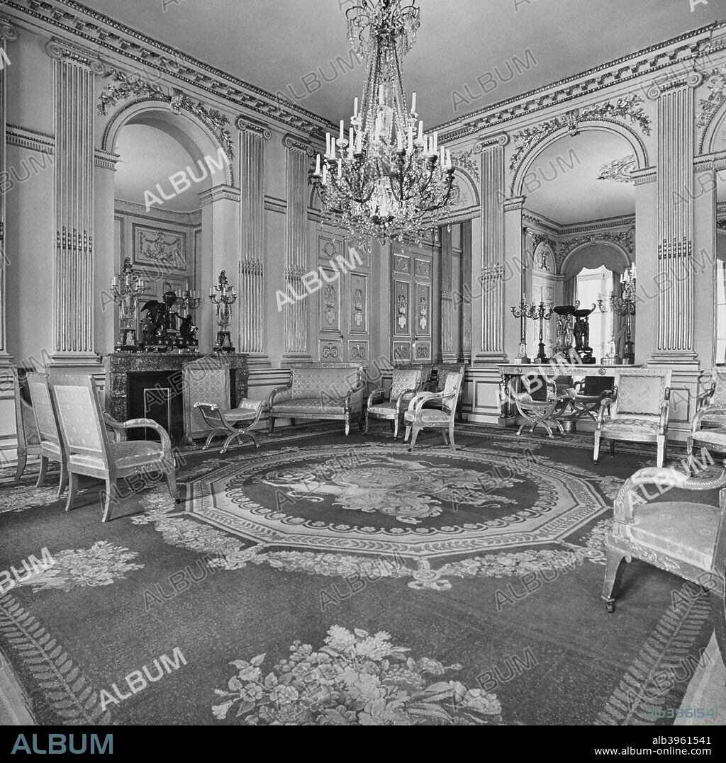 British Embassy (Hotel de Charost), 39 Rue de Fauborg Saint Honore, Paris, France, 1960. The Salon Bleu in the Ambassador's residence, photographed for the Ministry of Public Building and Works.