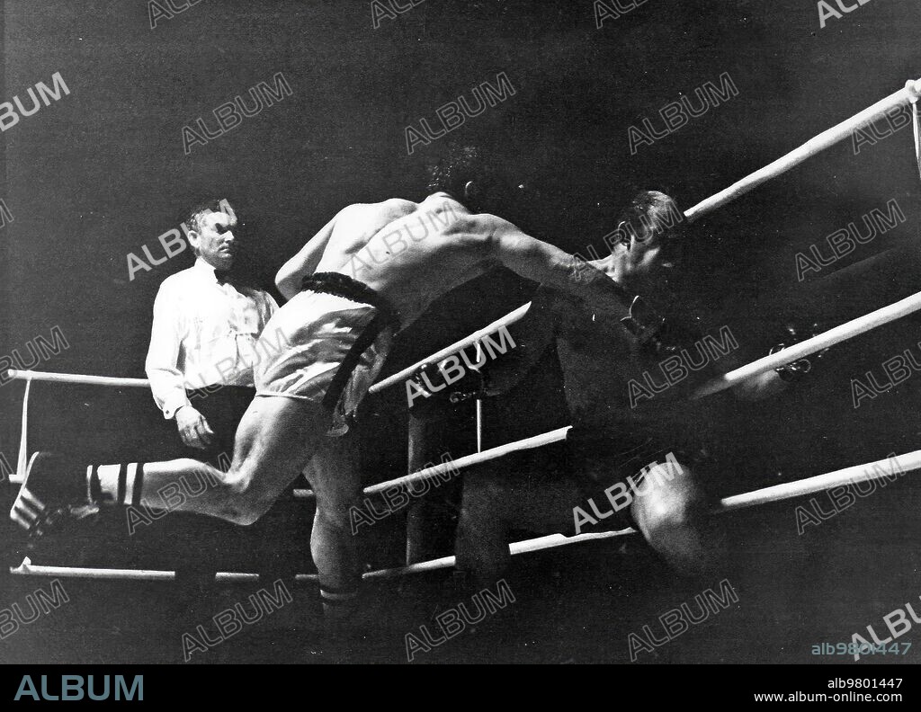 Madrid. 04/03/1970. José Manuel Ibar "Urtain", European heavyweight champion by defeating Peter Weiland at the Palacio de los Deportes in Madrid.